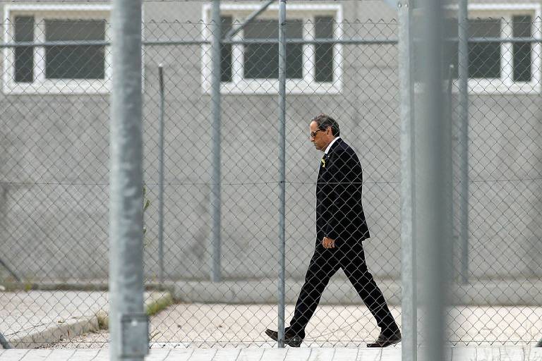 O novo presidente catalão, Quim Torra, chega em prisão próxima a Madri para visitar líderes separatistas presos, incluindo dois nomes indicados para seu gabinete 