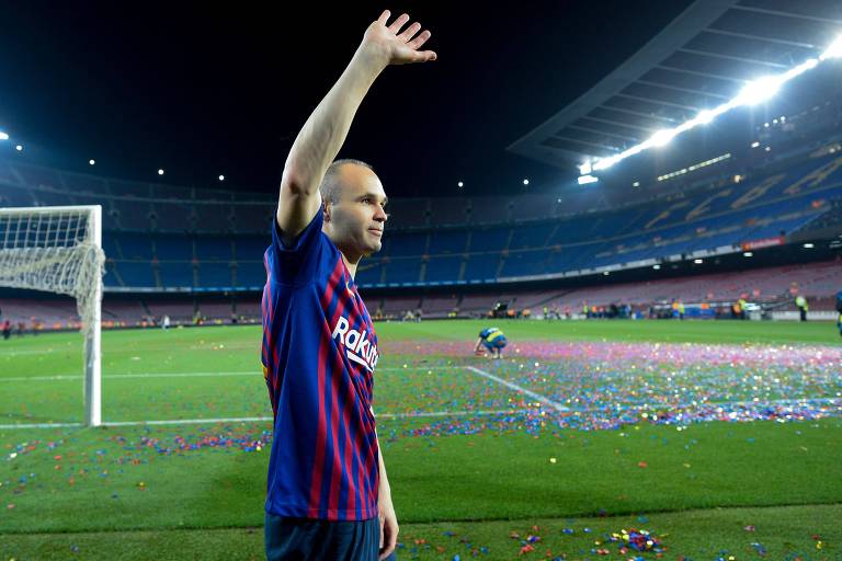 Andrés Iniesta, que deixará o Barcelona, é um dos destaques da Espanha