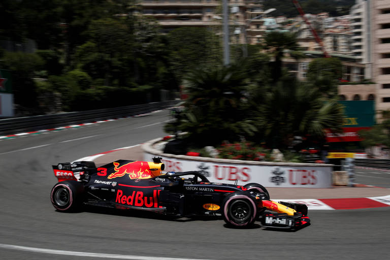 O piloto australiano Daniel Ricciardo, da Red Bull, durante treino para o GP de Mônaco