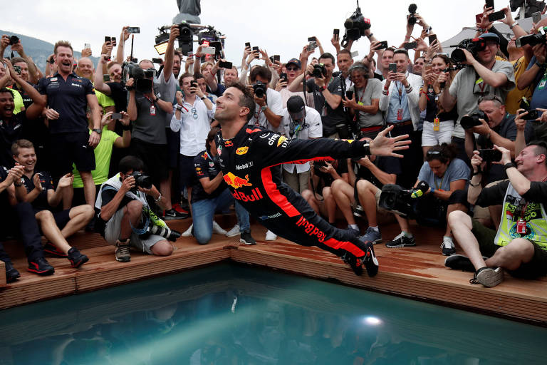 Ricciardo supera problemas, domina GP de Mônaco e vence a segunda em 2018