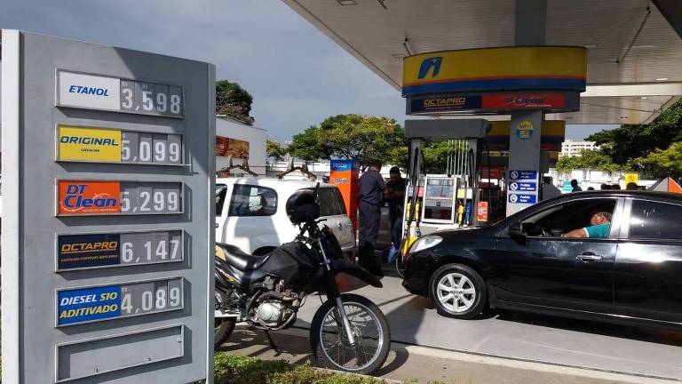Posto de gasolina no Rio