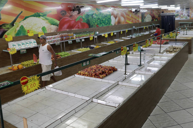 Mercados e supermercados de São Paulo e Rio tiveram falta de itens devido à paralisação dos caminhoneiros