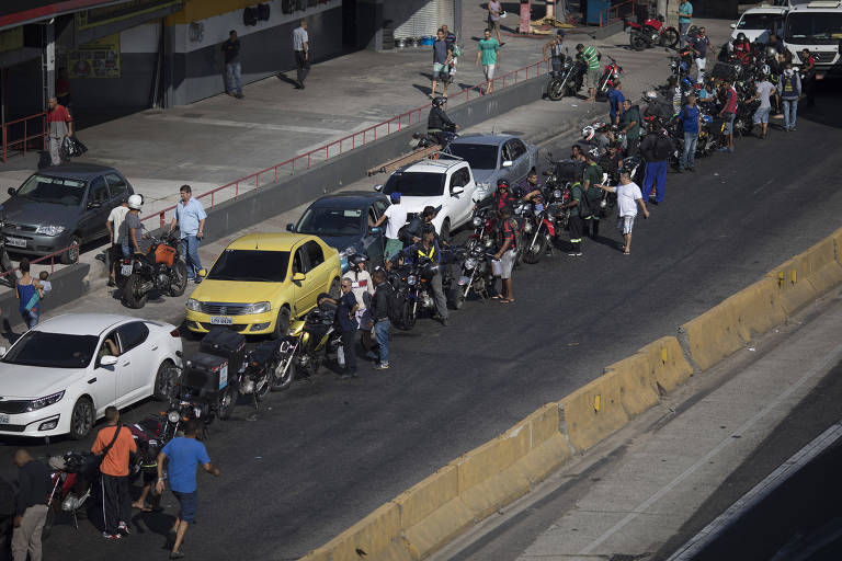 Postos de gasolina no Rio durante greve