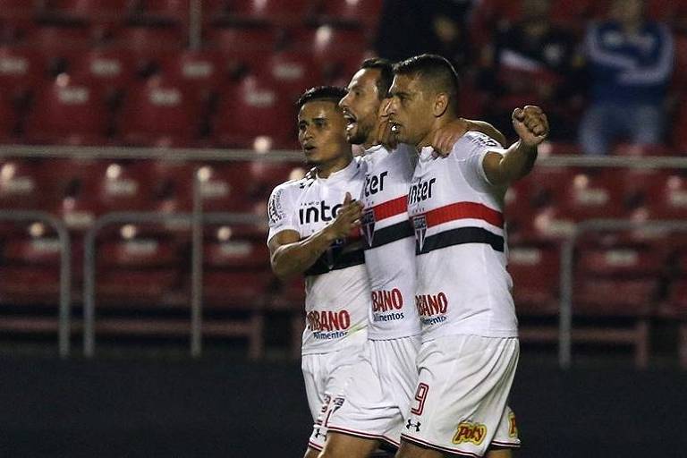 Diego Souza, Nenê e Éverton, autores dos gols são-paulinos na vitória sobre o Botafogo