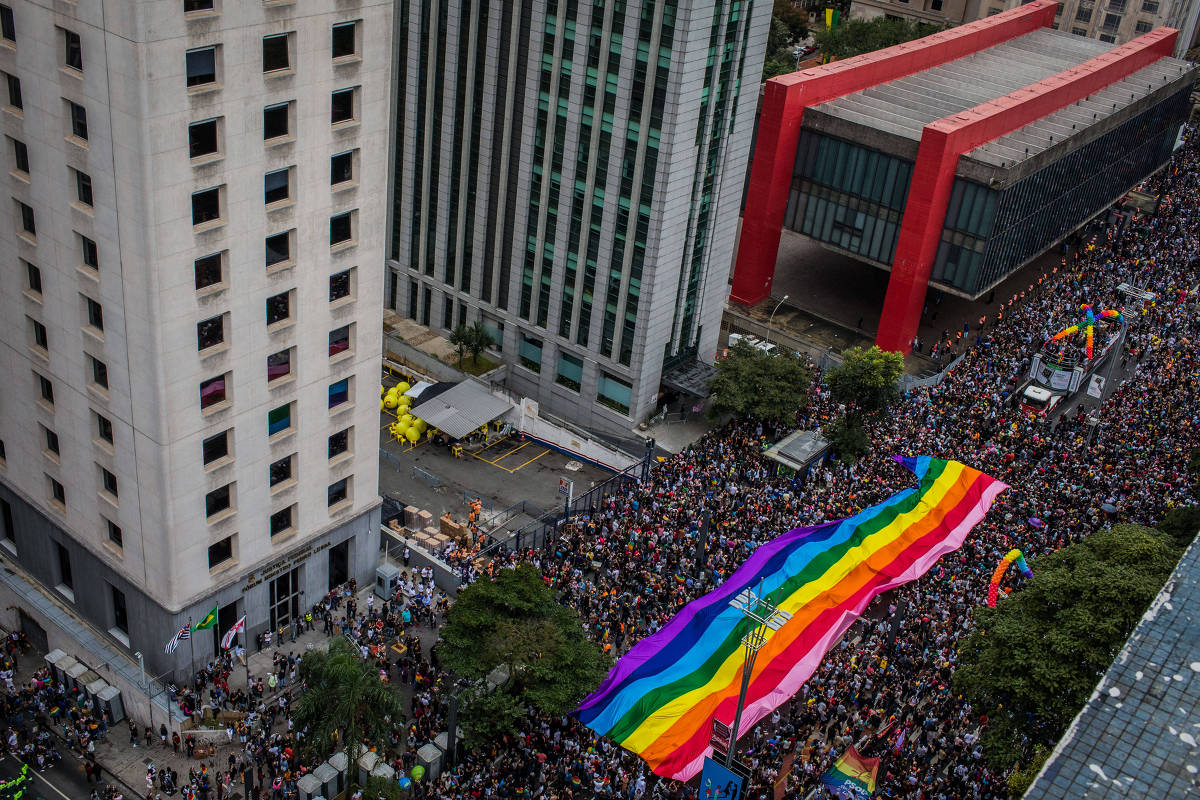 Parada Gay De Sp Ocupa A Paulista Com Festa E Recado Político 03 06