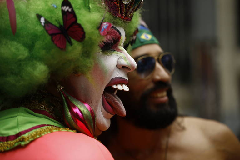 Governo de SP distribui autotestes de HIV na semana da Parada LGBT