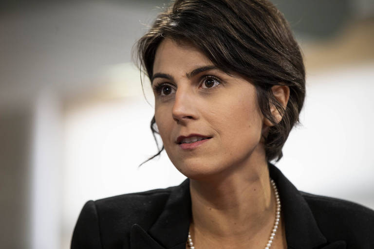 Manuela D'Ávila segue em campanha apesar de rumores de composição com Ciro