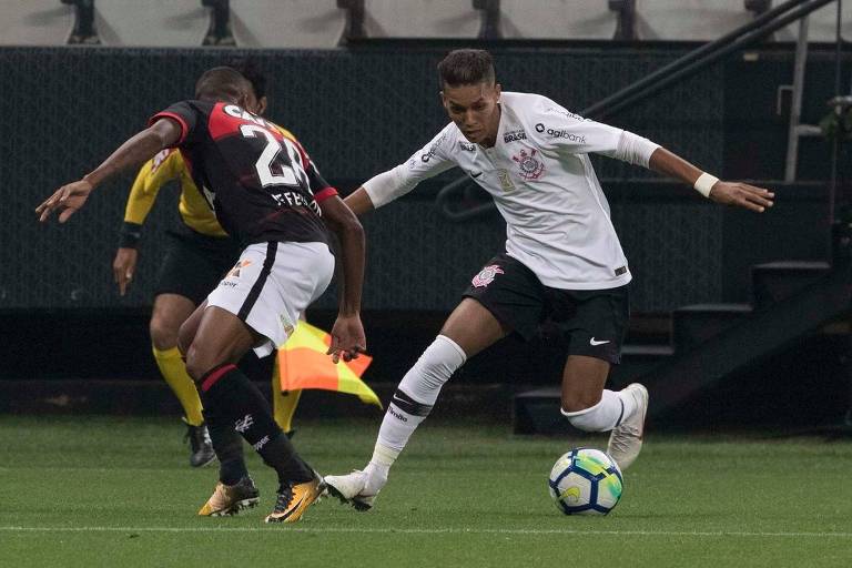 Corinthians empata sem gols com o Vitória em Itaquera