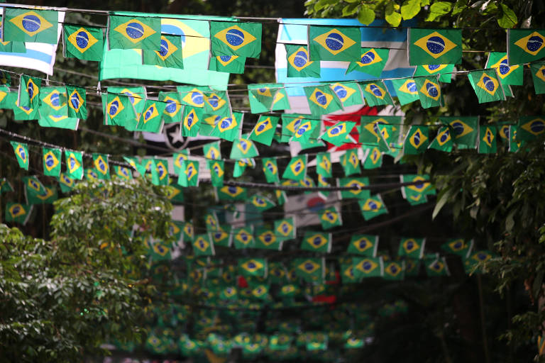 Decoração para a Copa do Mundo no bairro do Flamengo, no Rio de Janeiro