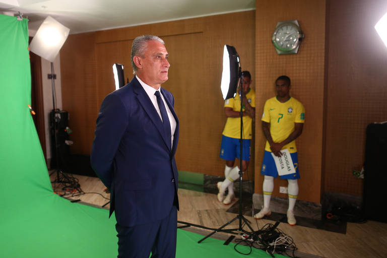 Seleção brasileira faz fotos oficiais para a Copa