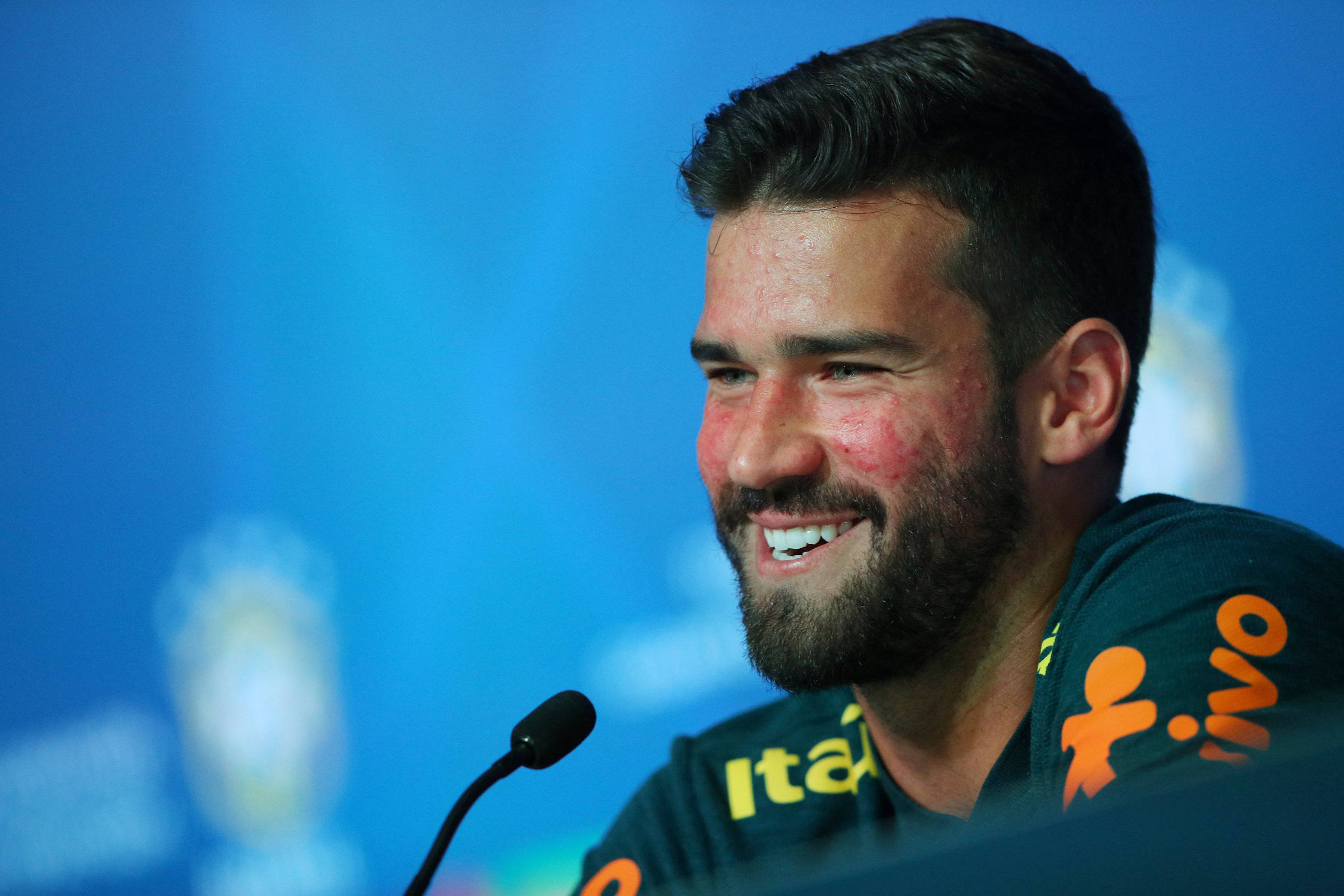 Alisson é indicado ao prêmio de melhor goleiro do mundo - Esportes - Jornal  NH