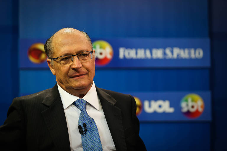 O pré-candidato do PSDB à Presidência, Geraldo Alckmin, durante sabatina realizada pela Folha em conjunto com o UOL e o SBT, em maio deste ano 