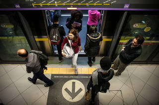 Estação Paulista da linha 4-amarela do Metrô de São Paulo