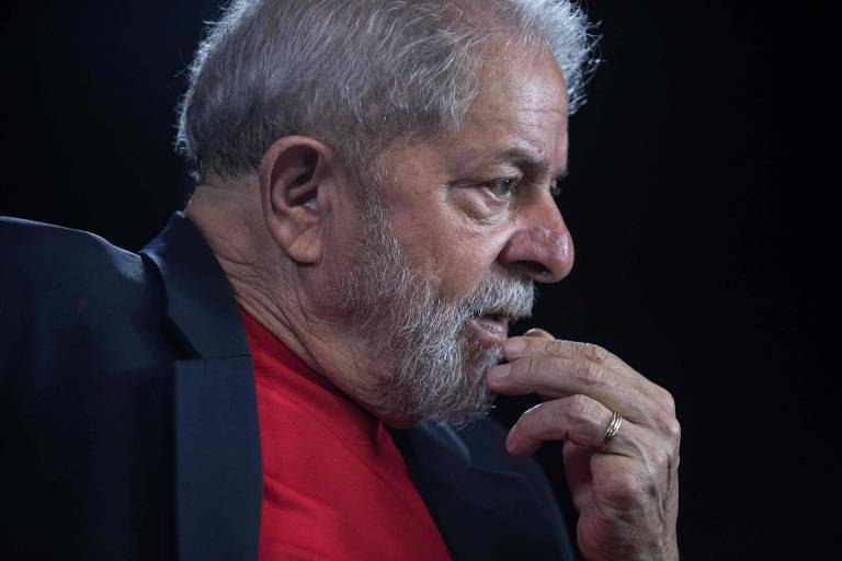 O ex-presidente Lula durante entrevista em seu instituto