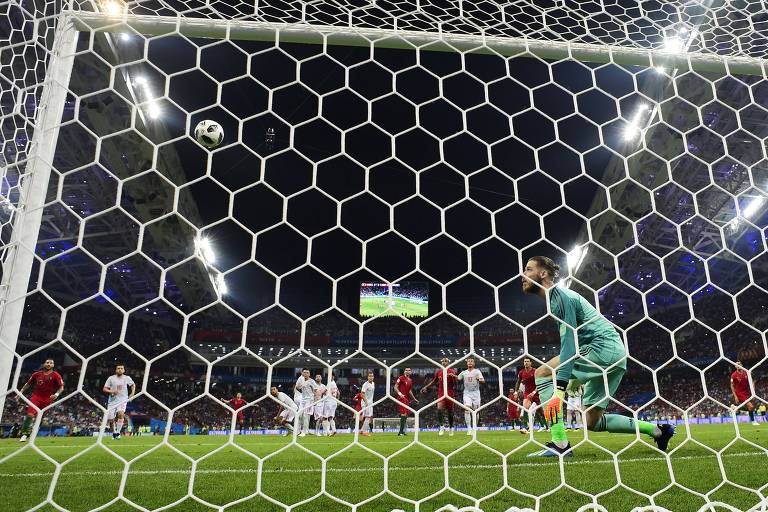 Folha Ao Vivo - Copa 2018: Cristiano Ronaldo faz 3, e Portugal e Espanha  empatam; Irã e Uruguai vencem