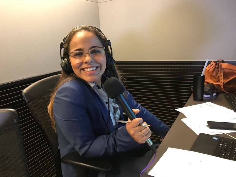 Isabelly Morais, primeira mulher a narrar um jogo da Copa na TV brasileira