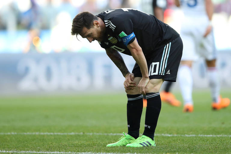Lionel Messi após desperdiçar cobrança de pênalti contra a Islândia