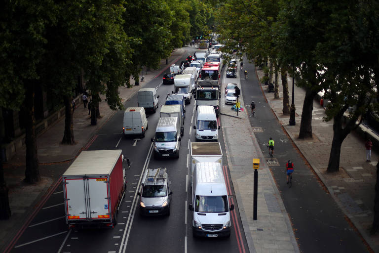 Congestionamento pela manhã em Londres