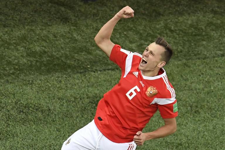 Rússia empolga e vibra com estrela de atacante formado na Espanha -  19/06/2018 - Esporte - Folha