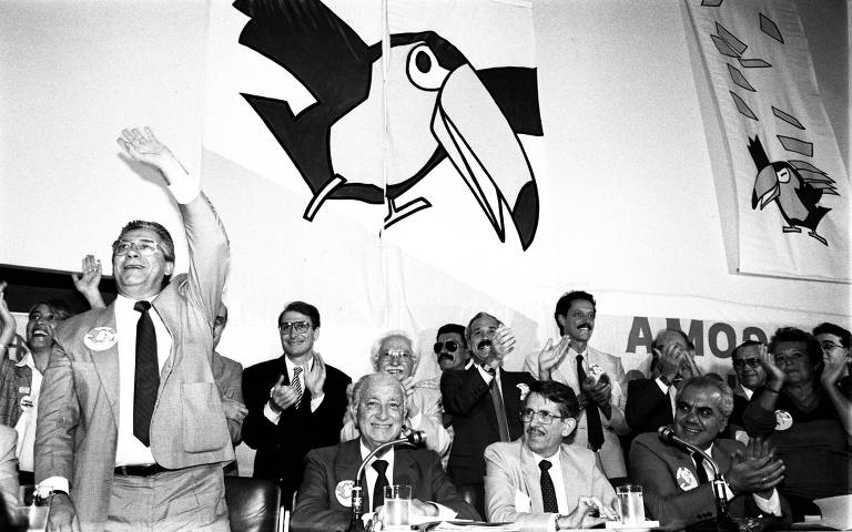 Mário Covas e Franco Montoro e Euclides Scalco na cerimônia de lançamento do PSDB (Partido da Social Democracia do Brasil)