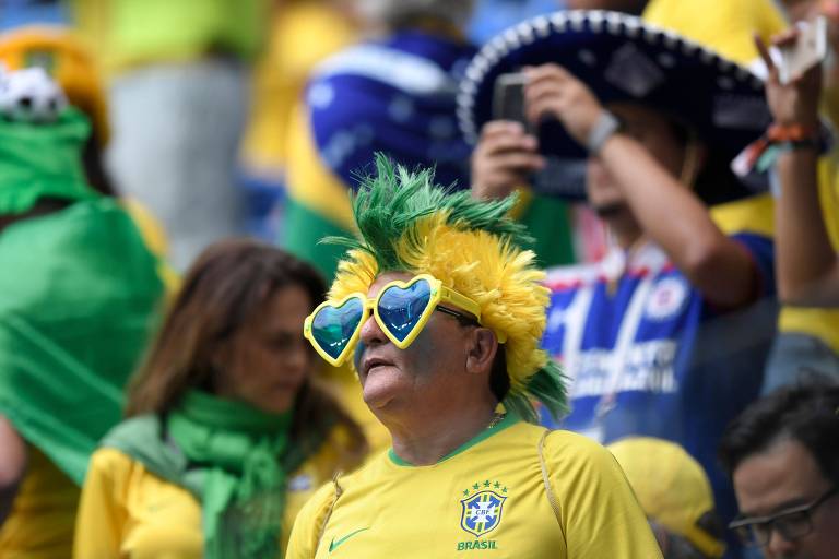 Torcedores brasileiros no jogo Brasil x Costa Rica