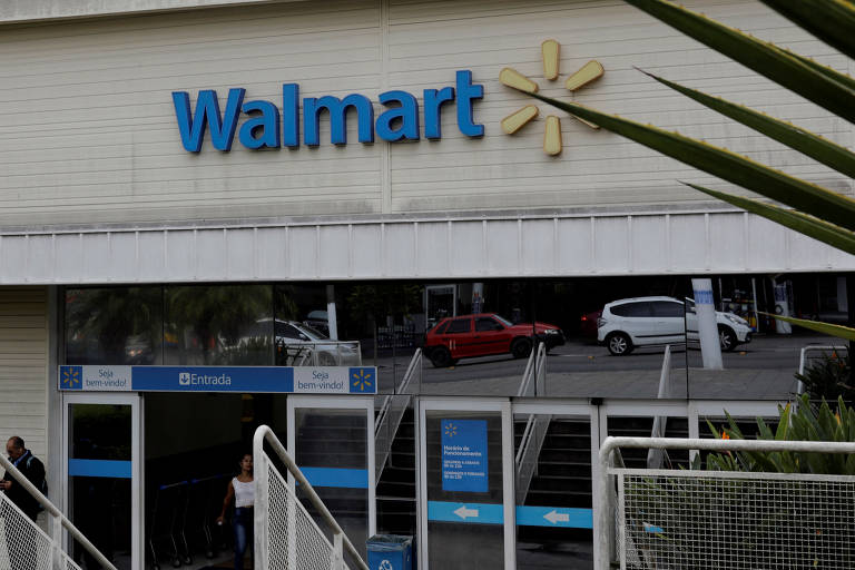 Walmart vende fatia majoritária no Brasil para empresa de fundos