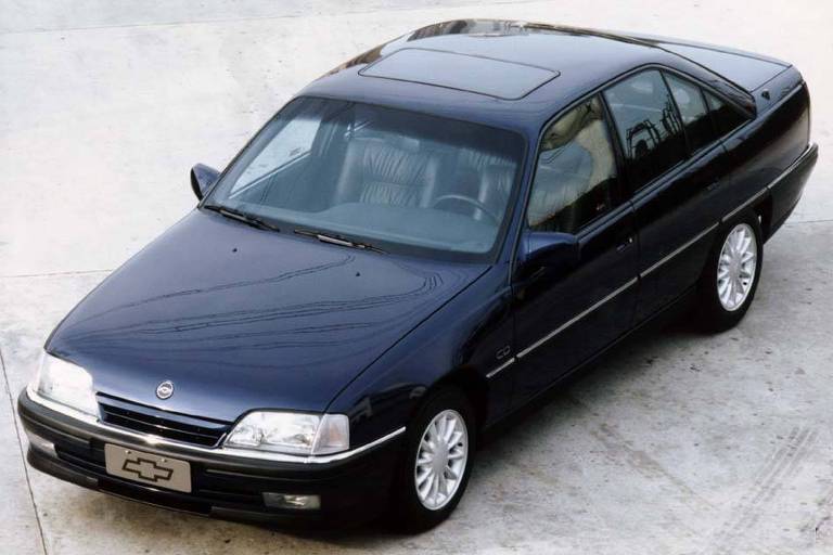 1993 - Chevrolet Omega é o primeiro carro produzido no Brasil a ser equipado com piloto automático