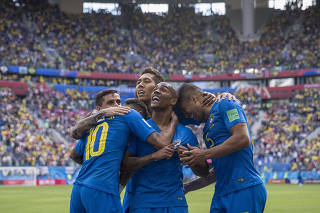 Copa Russa 2018.Brasil vence Costa Rica no final da partida por 2 x 0  no estadio de Sao Petersburgo.Neymar comemora segundo gol do Brasil com jogadores
