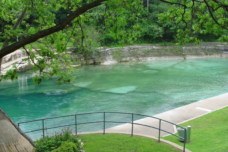 Piscina natural Barton Springs, no Zilker Park, em Austin