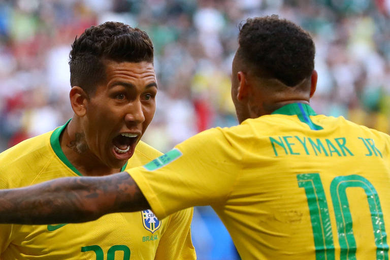 Firmino e Neymar comemoram segundo gol do Brasil em confronto contra o México