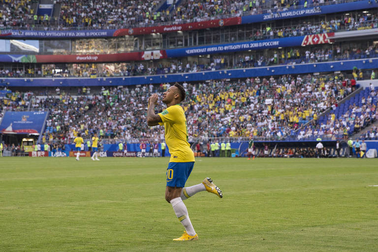 Neymar comemora primeiro gol da partida contra o México na Arena Samana
