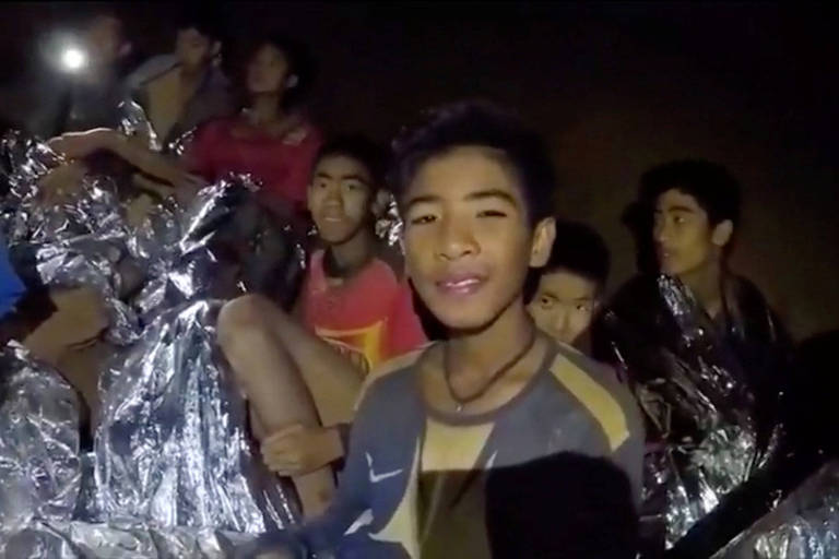 Resgate em caverna na Tailândia