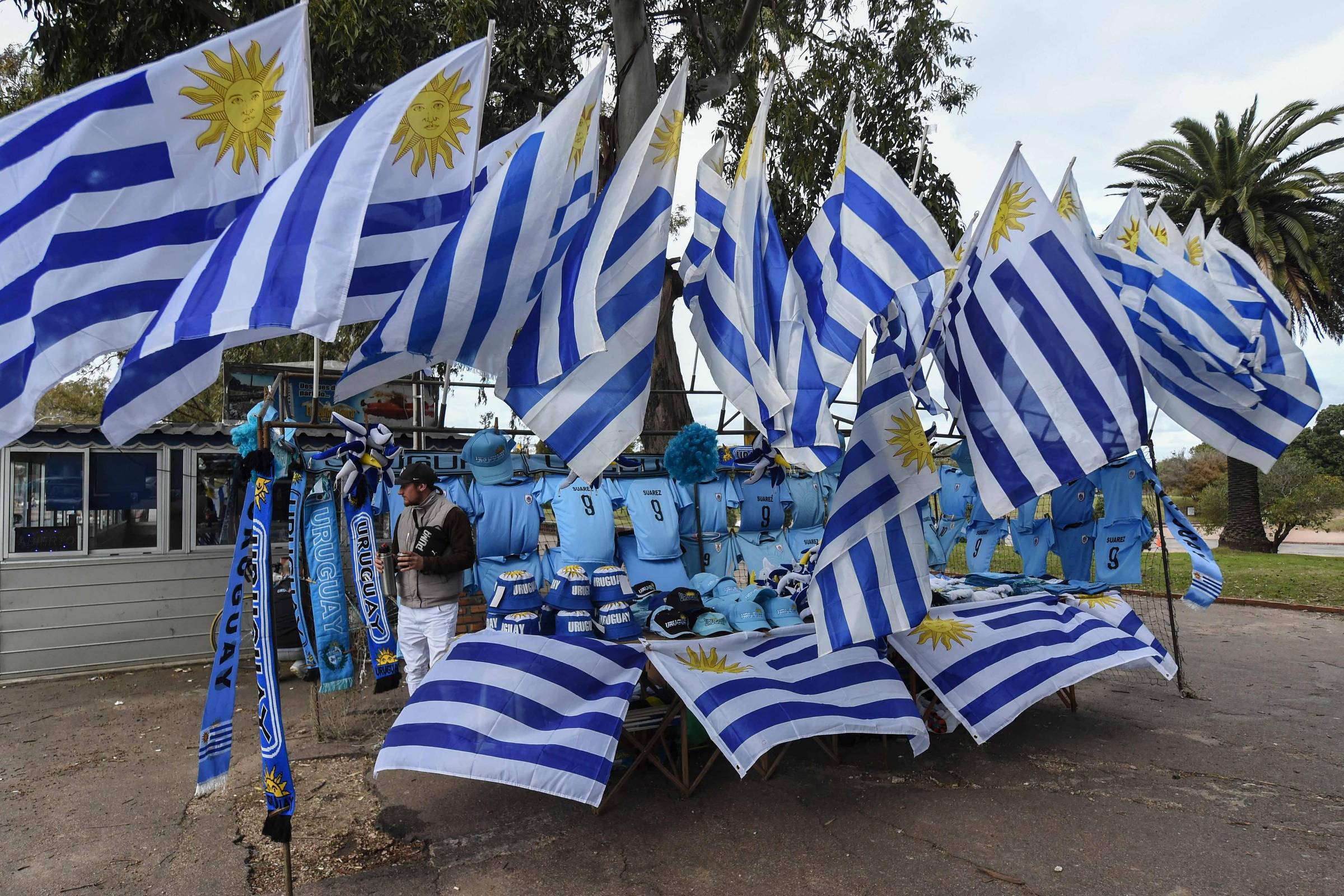 Agora vai jogar o advogado - Uruguai - Jornal Record