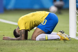 Copa Russia 2018. Quartas de Finais. Brasil perde para Belgica por 2 x 1 no  Estadio Kazan Arena e esta eliminado da Copa. Neymar lementa nao marcacao de penalti no final do jogo