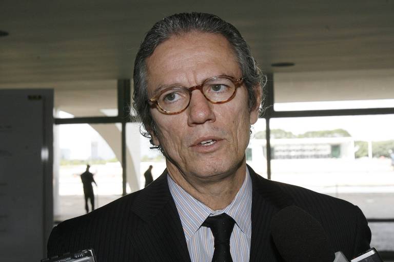O economista Paulo Nogueira Batista Jr., em reunião no Palácio do Planalto, em 2009