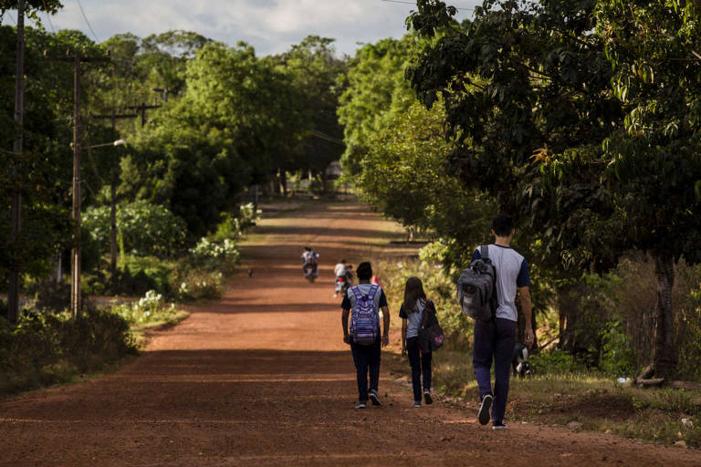 Alunos durante período de aula na escola Augustinho Brandão, na cidade de Cocal do Alves. A escola é reconhecida pelo excelente ensino e por se destacar nas Olimpíadas de Matemática