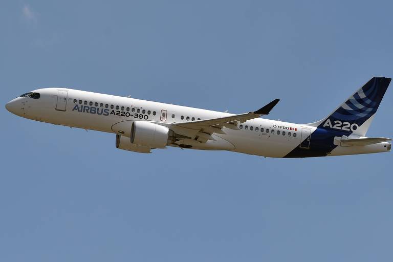 A nova aposta da Airbus é a aviação regional, com o A220, novo nome do programa de jatos C-Series da Bombardier, adquirido pelo consórcio europeu em 2017. O modelo pretende disputar a liderança do segmento de 100 a 130 passageiros com a família E2 da Embraer