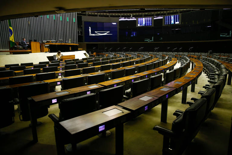 Congresso Nacional vazio; plenário da câmara dos deputados