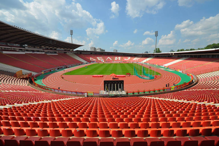 O estádio do Estrela Vermelha, apelidado de Marakana em homenagem ao carioca Maracanã