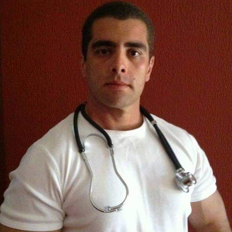 O médico Denis Cesar Barros Furtado