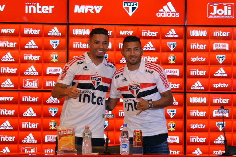 O lateral direito Bruno Peres e o atacante Rojas são apresentados como novos jogadores do São Paulo para o Campeonato Brasileiro