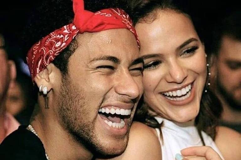 Neymar e Bruna Marquezine durante festa