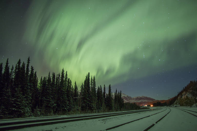 Davidson pelo Mundo: Caçadores da Aurora Boreal - Travelling BN