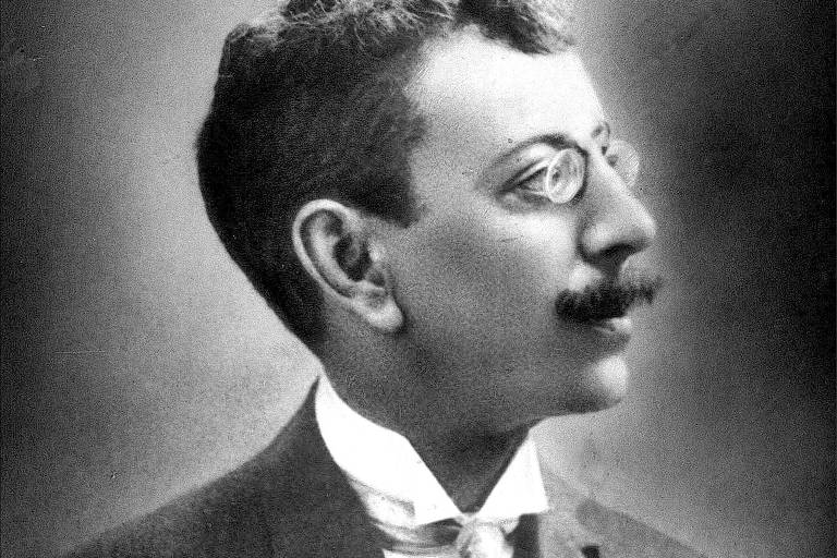 O escritor Olavo Bilac (1865-1918)
