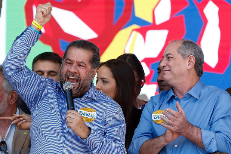 O presidente nacional do PDT, Carlos Lupi, e o candidato do partido à Presidência da República, Ciro Gomes 