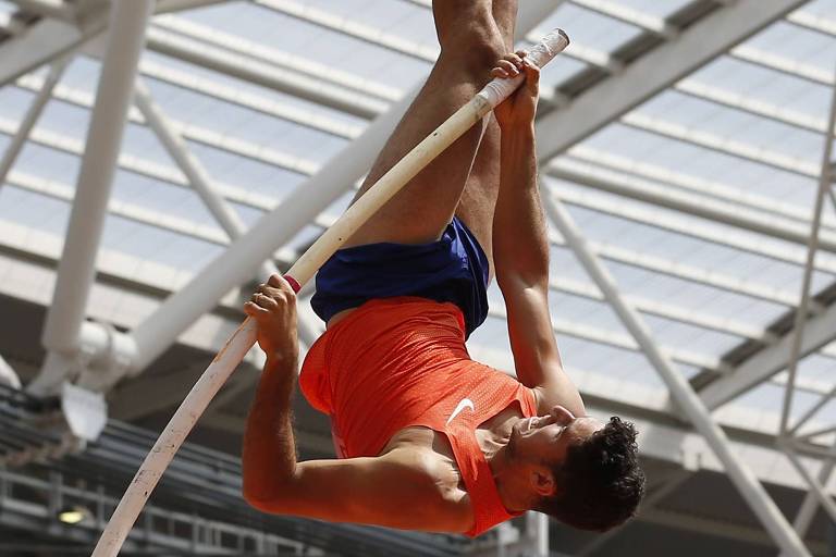 Thiago Braz fica em 6º lugar em etapa de Londres da Liga Diamante de atletismo