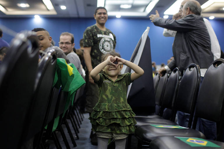 Apoiadores participam de convenção no Rio de Janeiro que oficializou a candidatura do deputado federal Jair Bolsonaro à Presidência pelo PSL 
