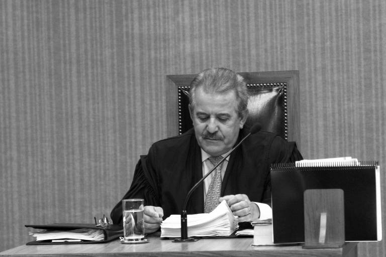 Robson Marinho durante sessão do Tribunal de Contas do Estado de São Paulo, em fevereiro de 2008
