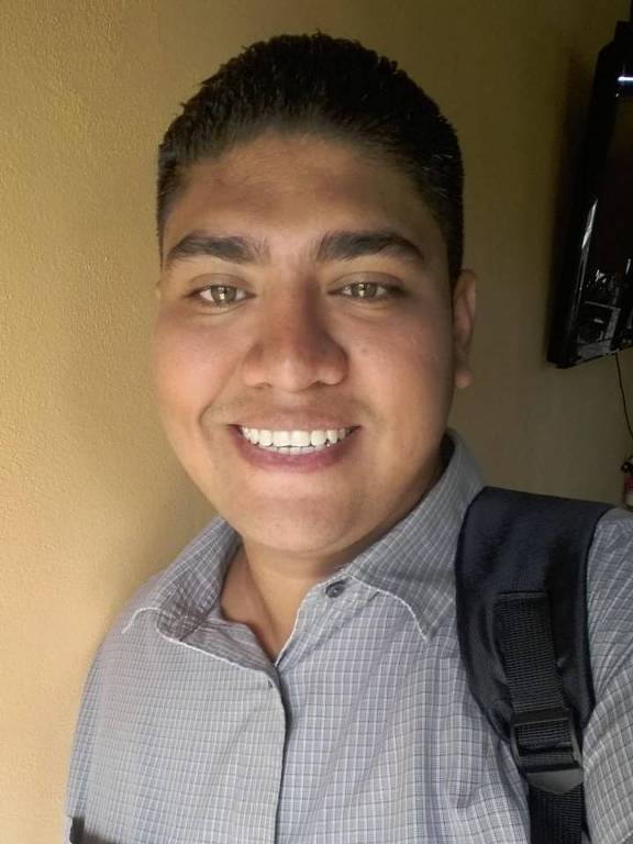 Uma das selfies que o repórter nicaraguense Wilmer Benavides envia diariamente a sua mãe antes de sair ao trabalho