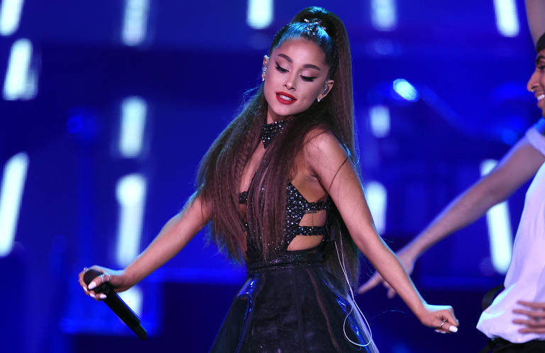Ariana Grande durante show na California, em junho de 2018